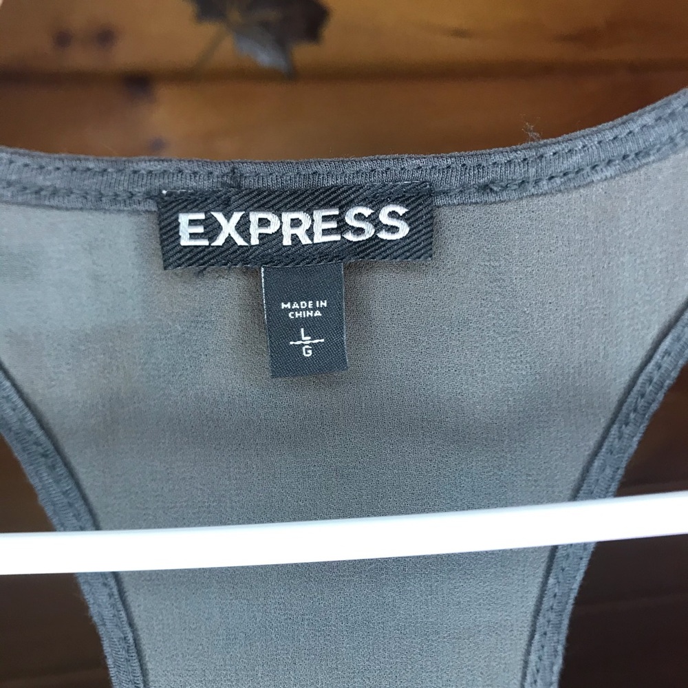 Express Heart Top - Picture 3 of 3